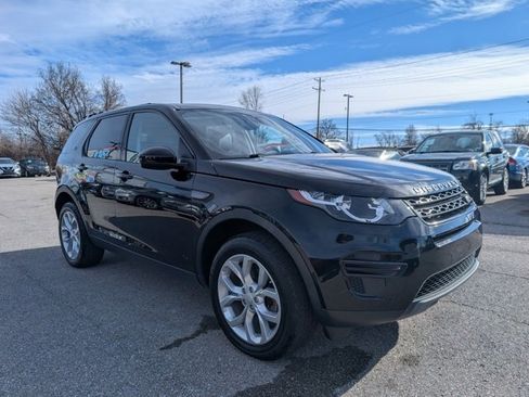 Used 2018 Land Rover Discovery Sport SE image 1