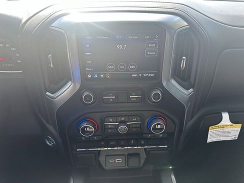 Used 2022 Chevrolet Silverado 1500 RST image 22