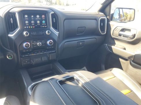 Used 2020 GMC Sierra 1500 AT4 image 13