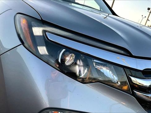 Used 2017 Honda Pilot Elite image 32