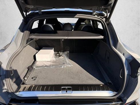 New 2026 Aston Martin DBX S image 7