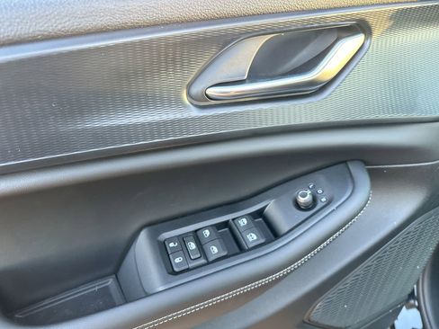 New 2025 Jeep Grand Cherokee L Altitude image 13