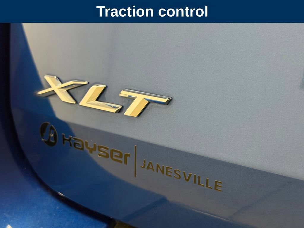 Used 2021 Ford Explorer XLT w/ Equipment Group 202A AWD/4WD image 13