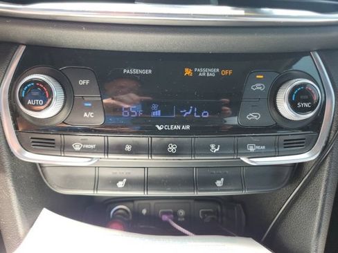 Used 2020 Hyundai Santa Fe SEL w/ Convenience Package FWD image 16