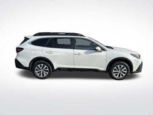 Certified 2022 Subaru Outback Premium image 10