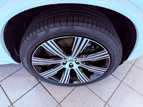 Used 2024 Volvo XC90 T8 Ultimate w/ Lounge Package image 21