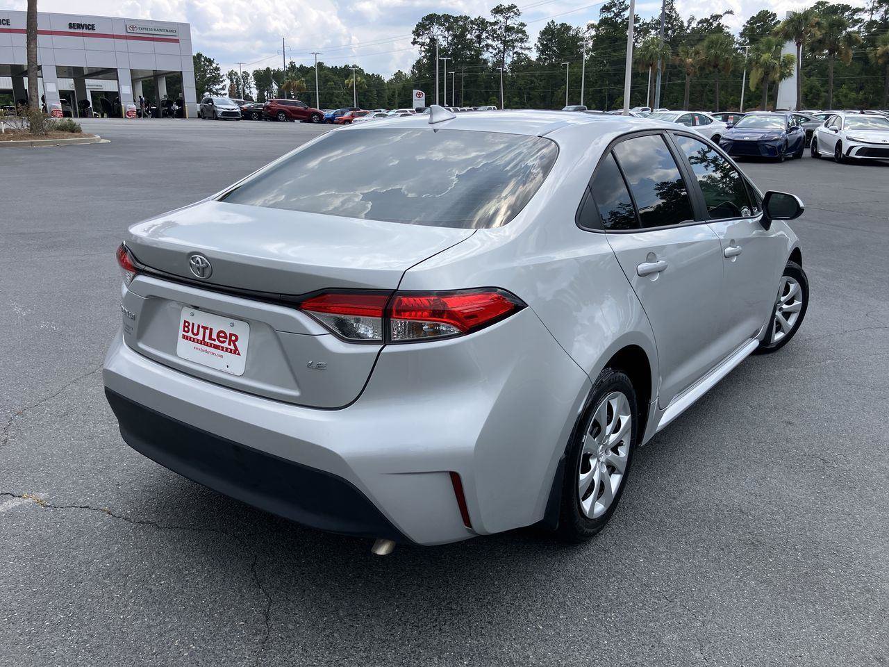 Certified 2025 Toyota Corolla LE FWD image 5