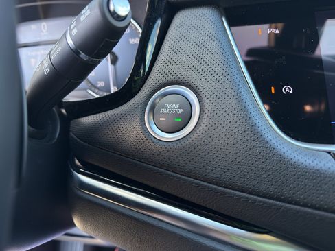 Used 2025 Cadillac XT6 Luxury image 20