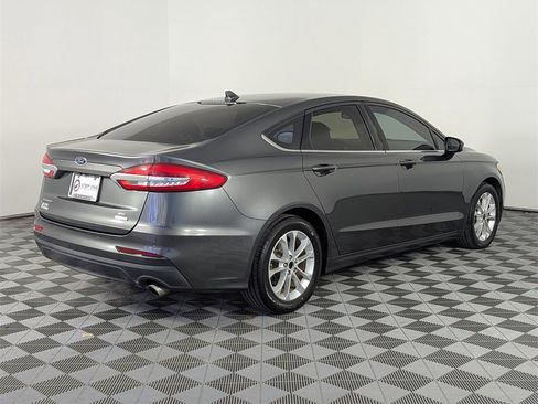 Used 2020 Ford Fusion SE image 7