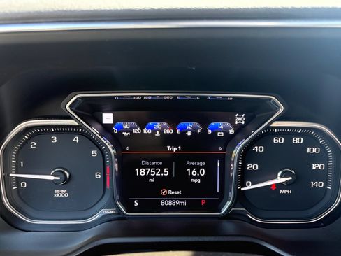 Used 2021 GMC Yukon XL Denali w/ Denali Premium Package AWD/4WD image 26