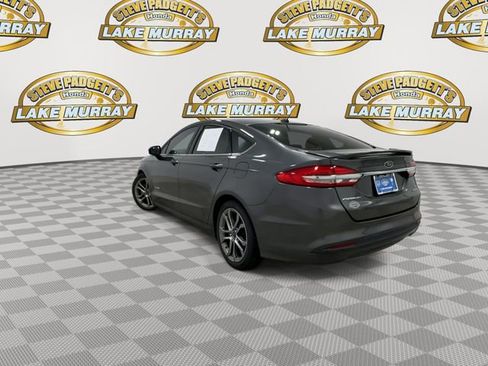 Used 2017 Ford Fusion SE w/ Equipment Group 601A FWD image 9