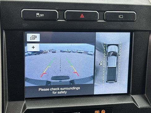 Used 2017 Ford F250 Lariat w/ Lariat Value Package AWD/4WD image 22