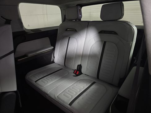 Used 2023 Rivian R1S Adventure AWD/4WD image 22