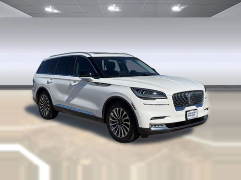 Used 2020 Lincoln Aviator Reserve w/ Equipment Group 201A image 7