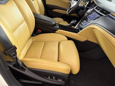 Used 2014 Cadillac XTS Luxury FWD image 23