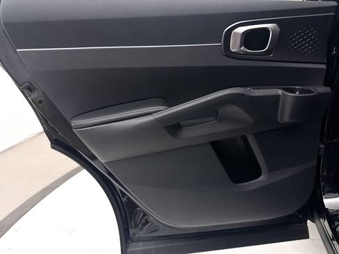 Used 2023 Kia Sorento LX FWD image 30