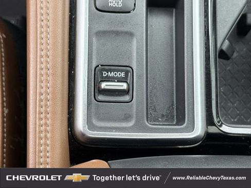 Used 2022 Nissan Pathfinder Platinum w/ Cargo Package FWD image 19