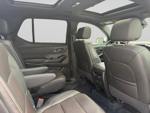 Used 2023 Chevrolet Traverse High Country AWD/4WD image 32