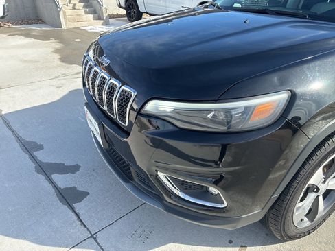 Used 2019 Jeep Cherokee Limited image 10