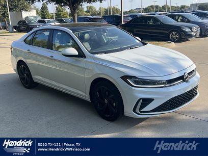 Certified 2025 Volkswagen Jetta SE w/ Sunroof Package
