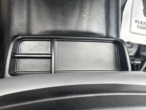 Used 2022 RAM 2500 Tradesman w/ Chrome Appearance Group AWD/4WD image 18