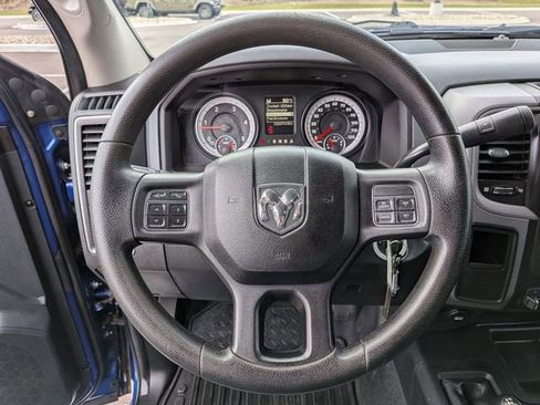 Used 2014 RAM 3500 Tradesman w/ Chrome Appearance Group AWD/4WD image 17