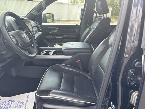 Used 2025 RAM 1500 Laramie AWD/4WD image 13