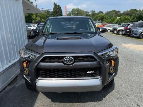 Used 2019 Toyota 4Runner TRD Off-Road AWD/4WD image 17