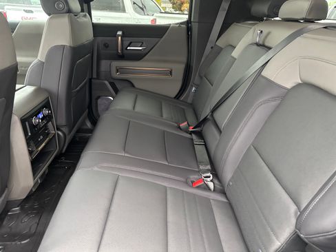 Used 2025 GMC Hummer EV 2X image 19