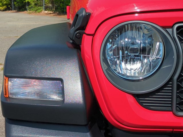 Used 2025 Jeep Wrangler Unlimited Sport AWD/4WD image 10