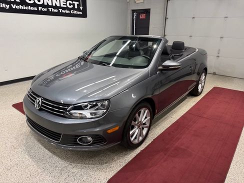 Used 2013 Volkswagen Eos Komfort FWD image 4