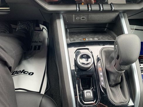 Used 2025 Chevrolet Colorado Trail Boss image 15