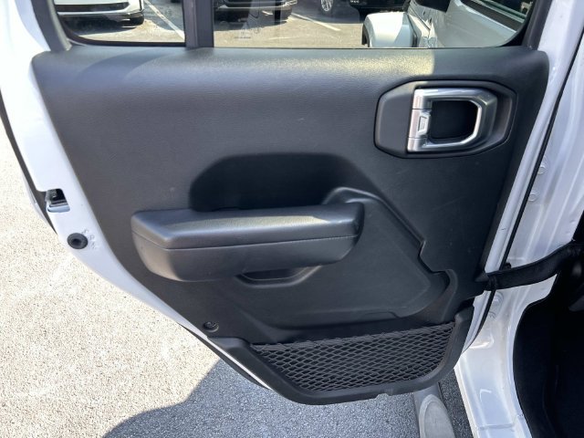 Used 2021 Jeep Gladiator Sport AWD/4WD image 19