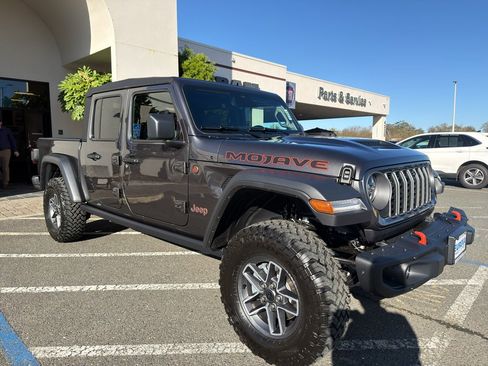 New 2026 Jeep Gladiator Mojave w/ Steel Bumper Group image 3