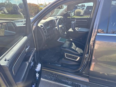 Used 2019 RAM 1500 Laramie image 8