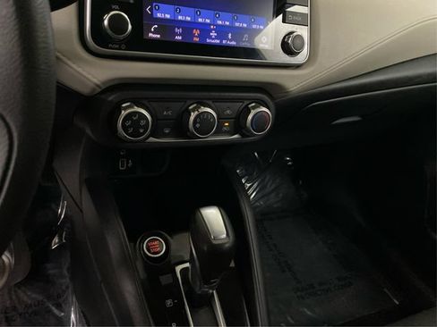 Used 2021 Nissan Versa SV FWD image 29