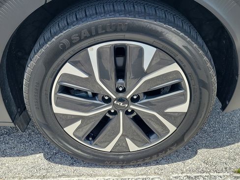 Used 2024 Kia EV6 Light RWD image 8