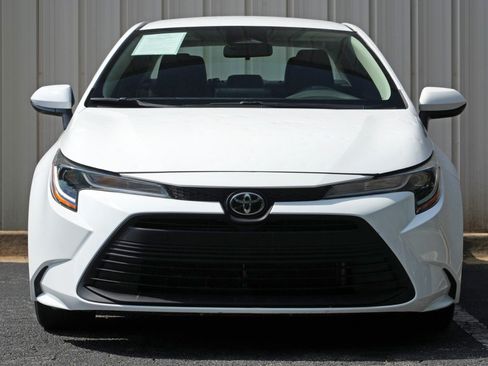 Used 2023 Toyota Corolla LE FWD image 6