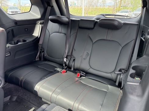 Used 2024 Honda Pilot TrailSport image 16