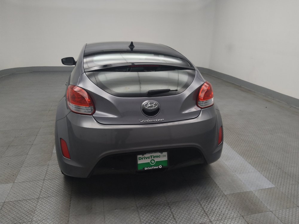 Used 2017 Hyundai Veloster Value Edition FWD image 6