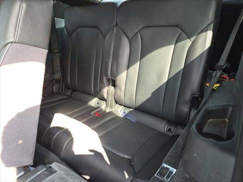 Used 2017 Audi Q7 3.0T Prestige image 21