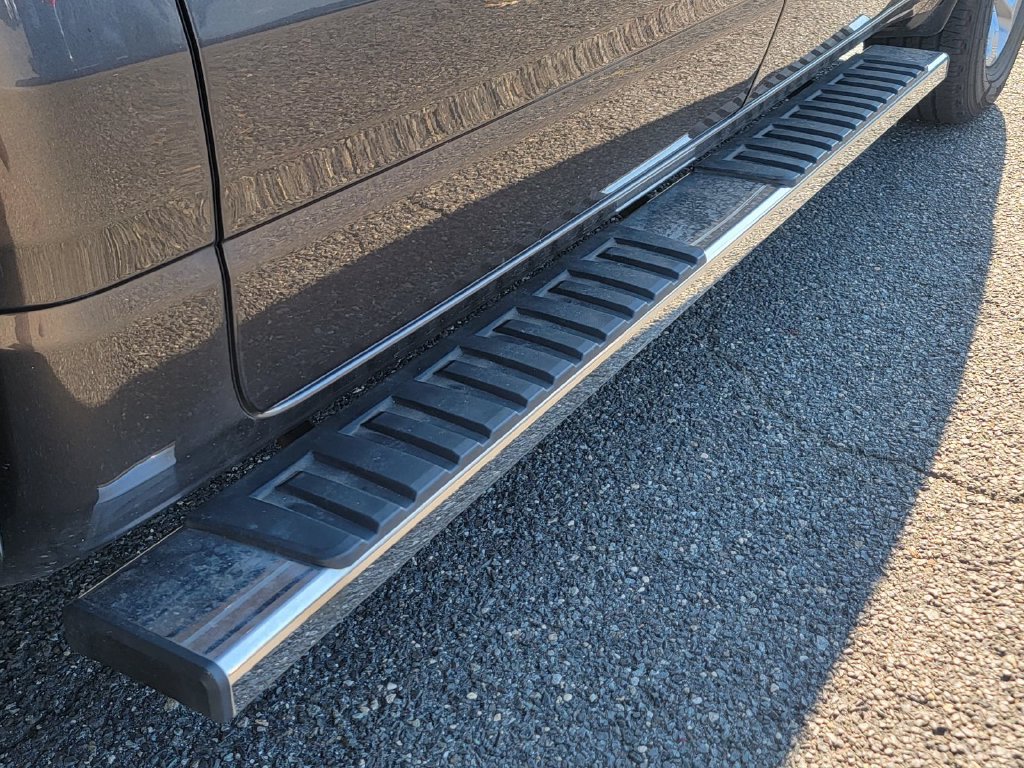 Used 2023 RAM 1500 Laramie AWD/4WD image 9