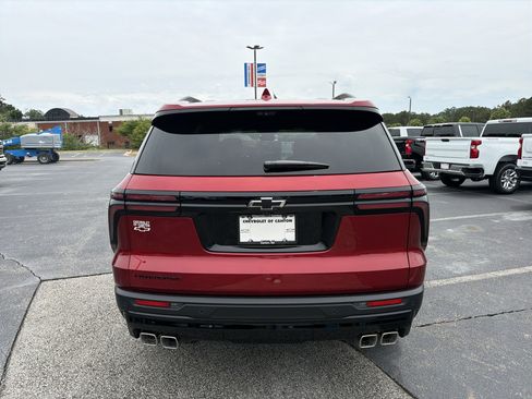 New 2026 Chevrolet Traverse LT w/ Midnight/Sport Edition FWD image 6