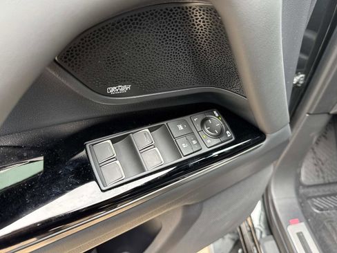 Certified 2025 Lexus LX 700h Overtrail AWD/4WD image 18