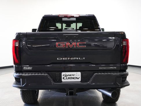 New 2025 GMC Sierra 2500 Denali w/ Denali Reserve Package image 9
