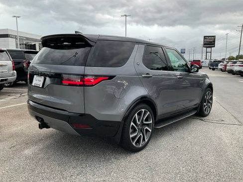 Used 2025 Land Rover Discovery Dynamic SE AWD/4WD image 27
