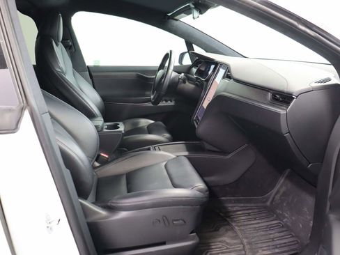 Used 2020 Tesla Model X Performance image 21
