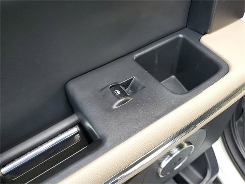 Used 2022 Ford Expedition XLT image 29