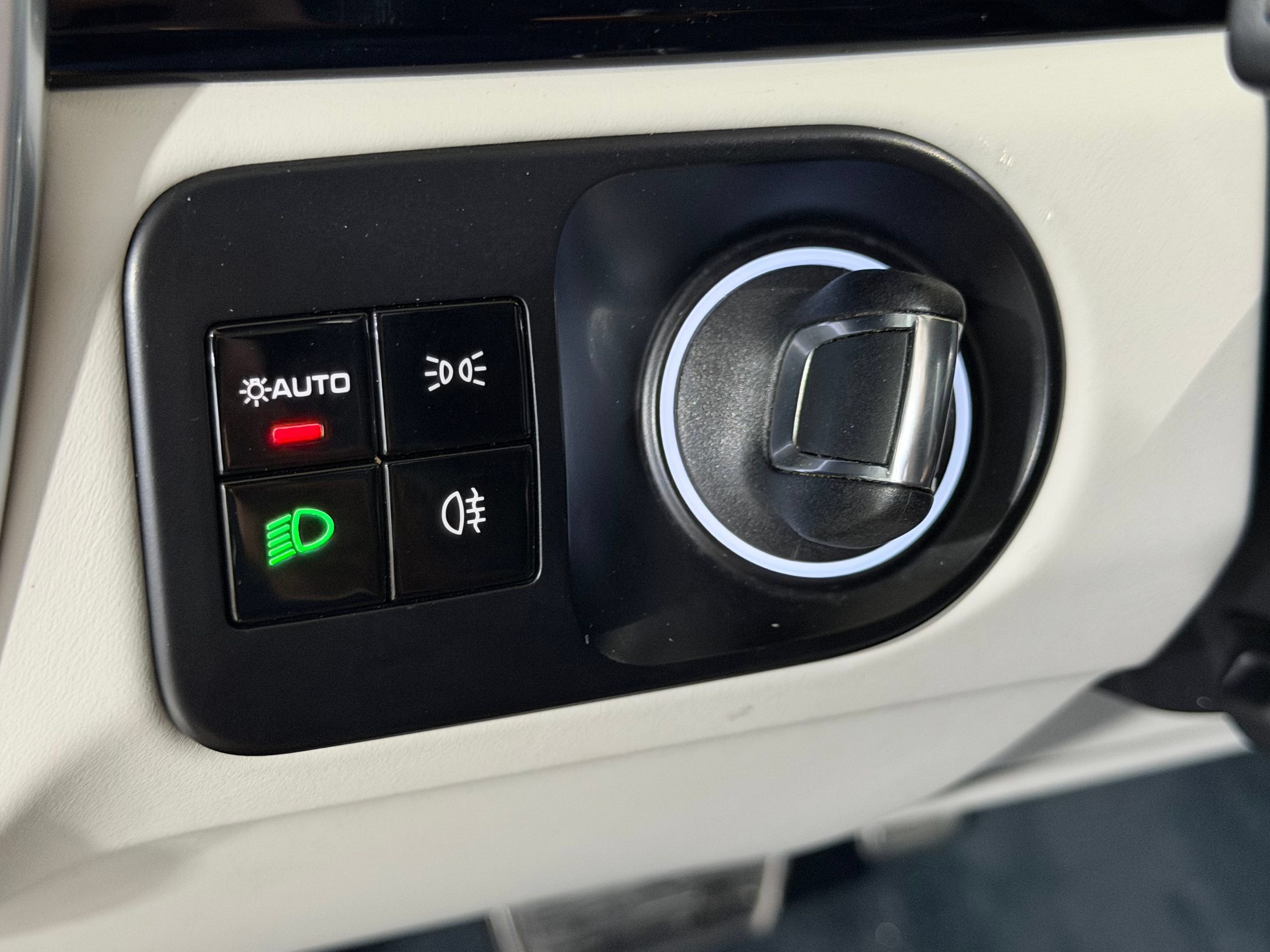 Used 2019 Porsche Cayenne S AWD/4WD image 22