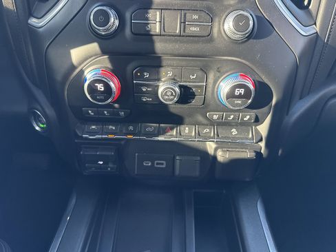 Certified 2021 GMC Sierra 1500 AT4 w/ AT4 Premium Package image 18